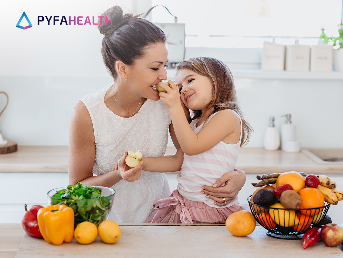 ibu dan anak makan makanan sehat naik berat badan secara alami